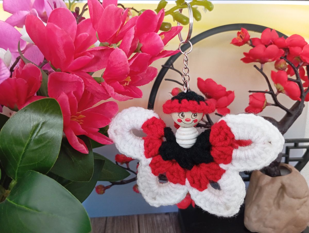 Porte clé papillon noir/rouge/blanc