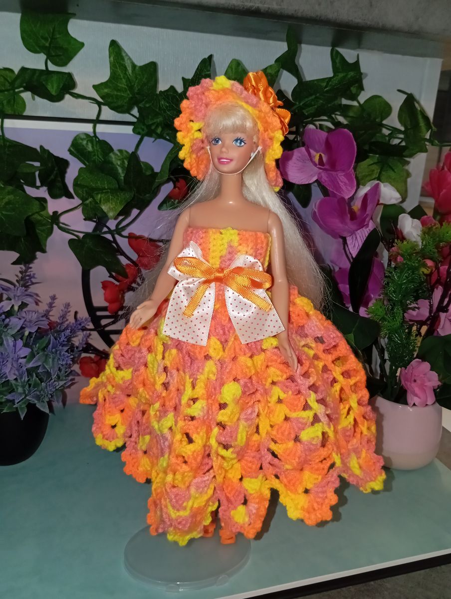 Robe longue orange/jaune pour poupée type Barbie