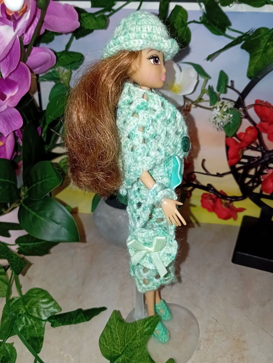 Robe verte pour poupée type Barbie