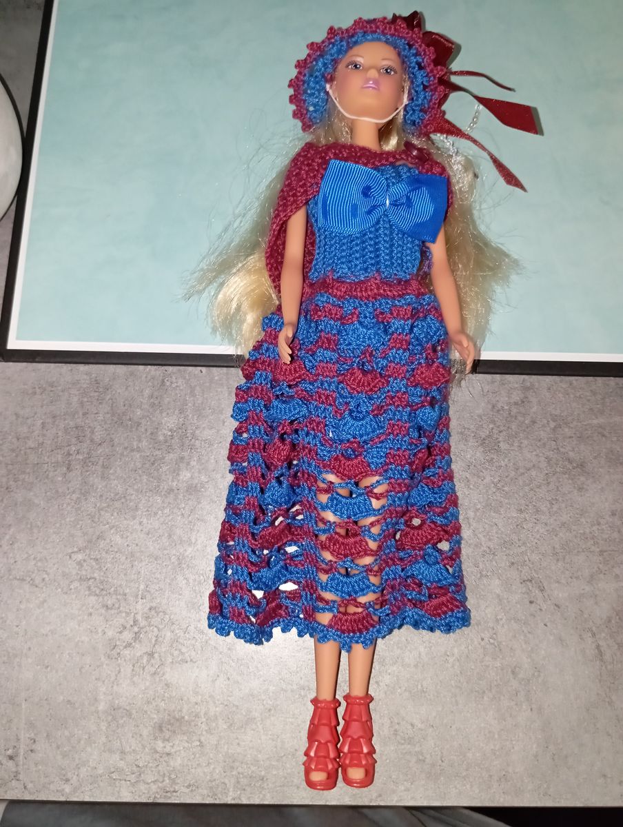 Robe bordeaux/bleu pour poupée type Barbie