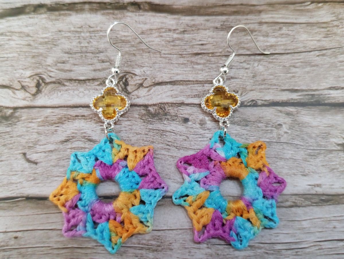 Boucle d'Oreille moutarde/violet/bleue