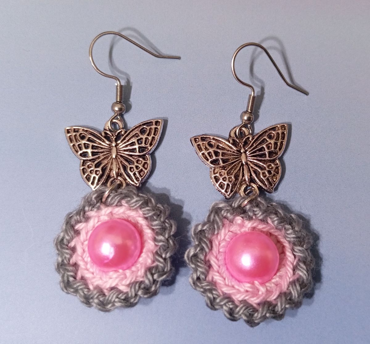 Boucle d'Oreille Rose/Grise avec perle