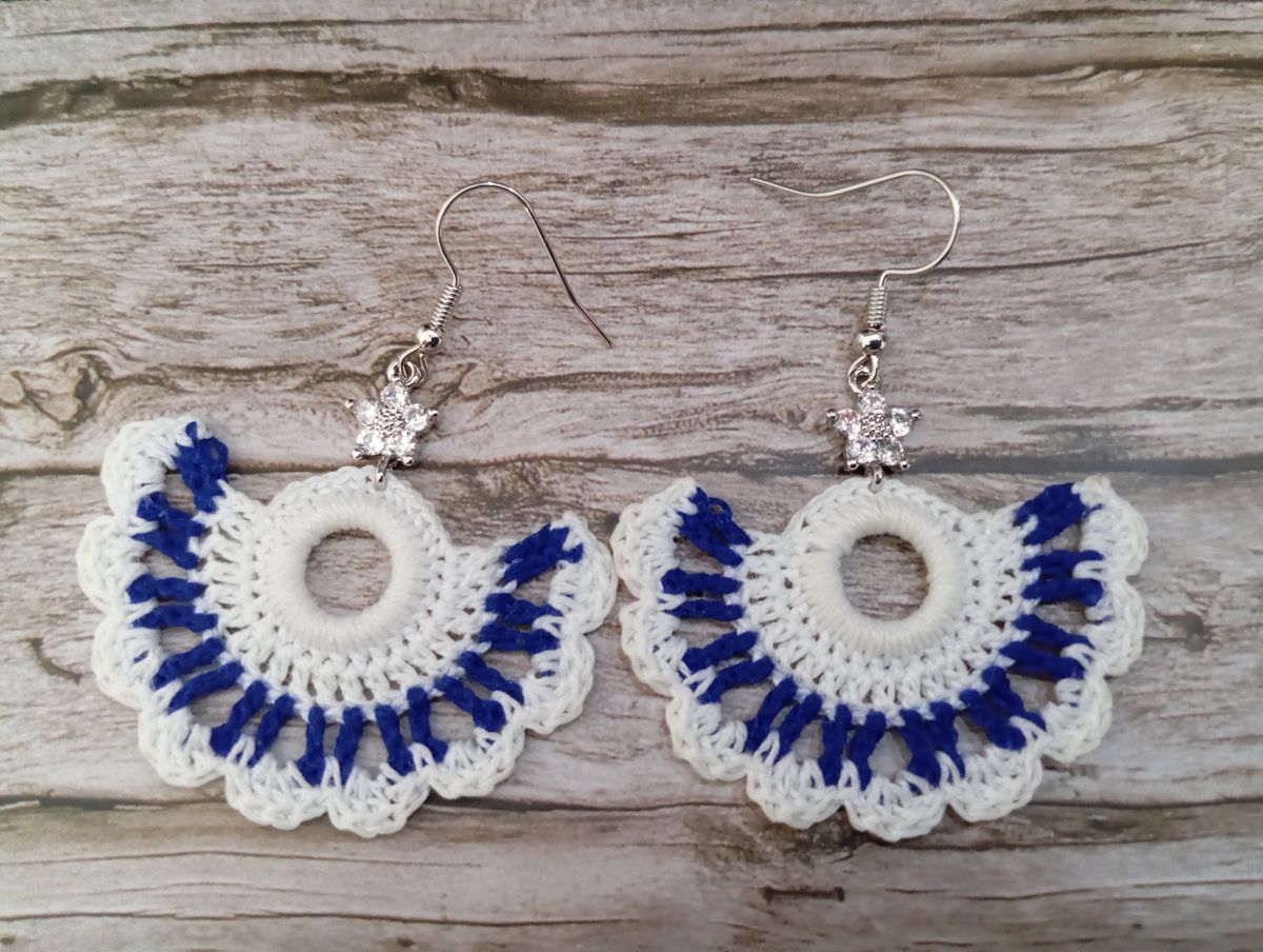 Boucle d'Oreille éventail blanche/bleue
