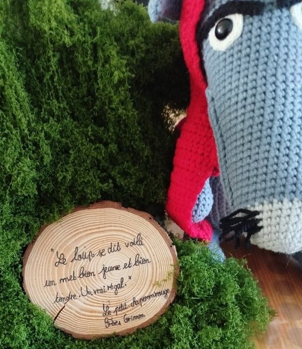 Disque en bois illustré – Le Petit Chaperon Rouge