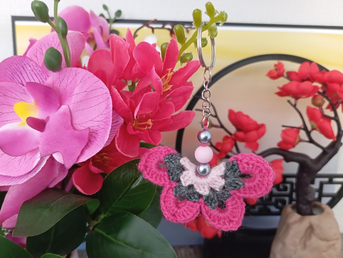 Porte clé papillon fuchsia/gris/rose