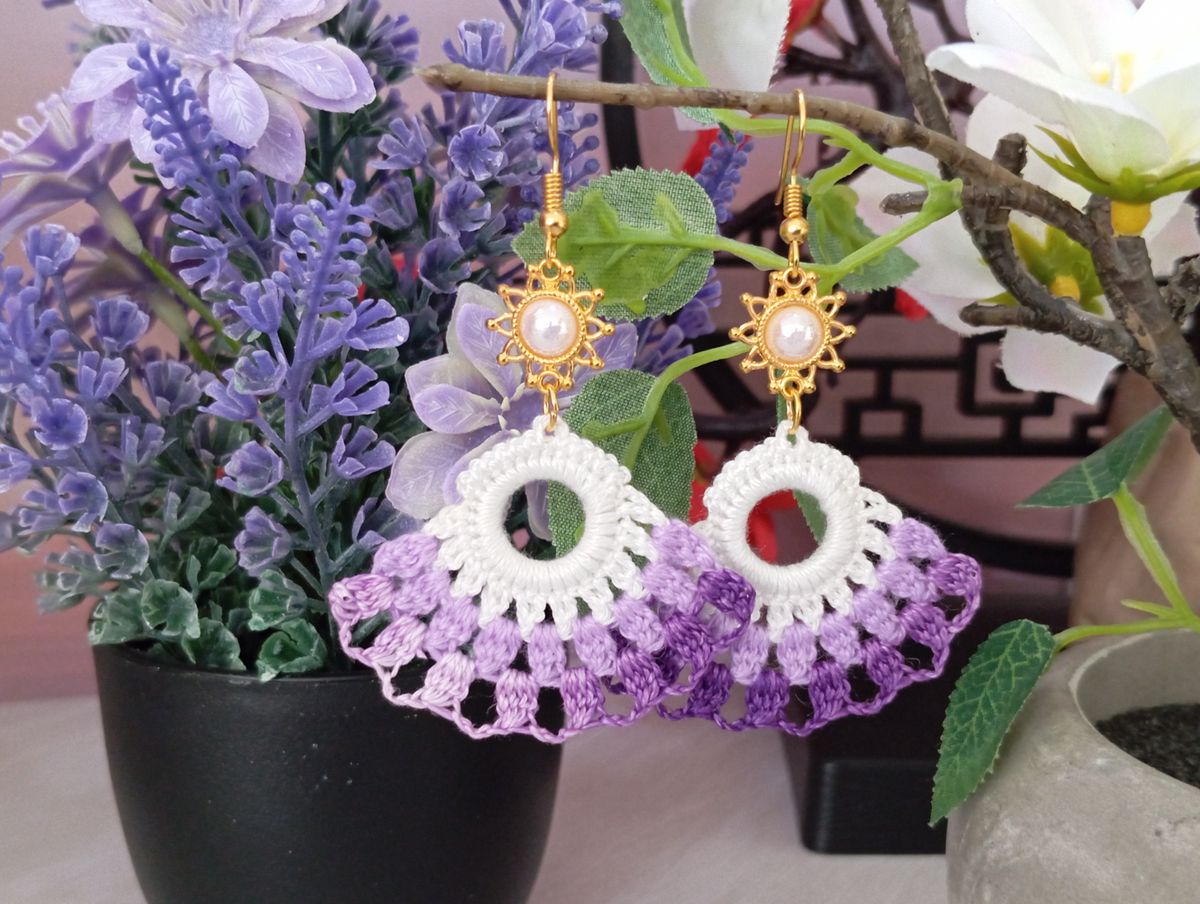 Boucle d'Oreille Blanche/Lilas
