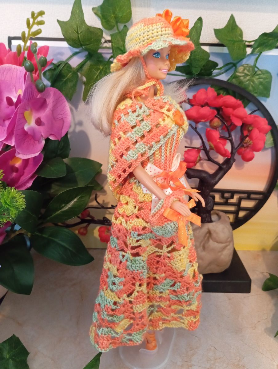 Robe longue orange/jaune/verte pour poupée type Barbie
