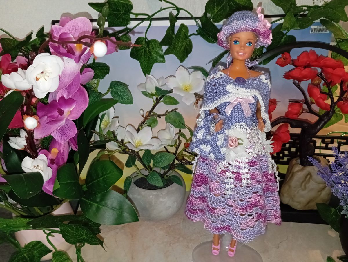 Robe longue mauve/violet/rose pour poupée type Barbie
