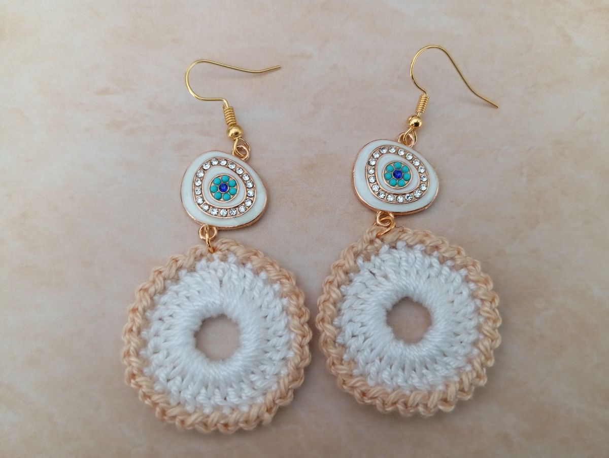 Boucle d'Oreille ronde beige/blanche