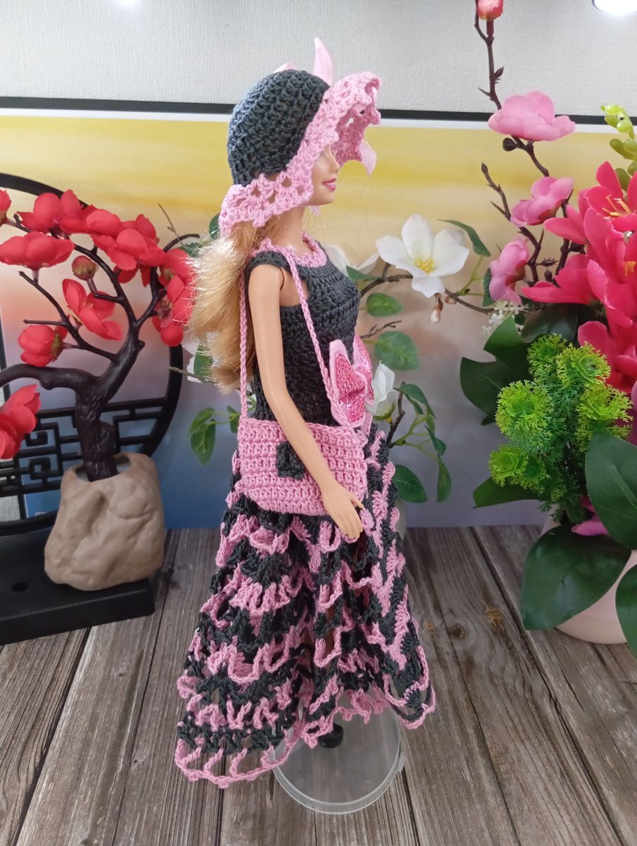 Robe longue grise/rose pour poupée type Barbie