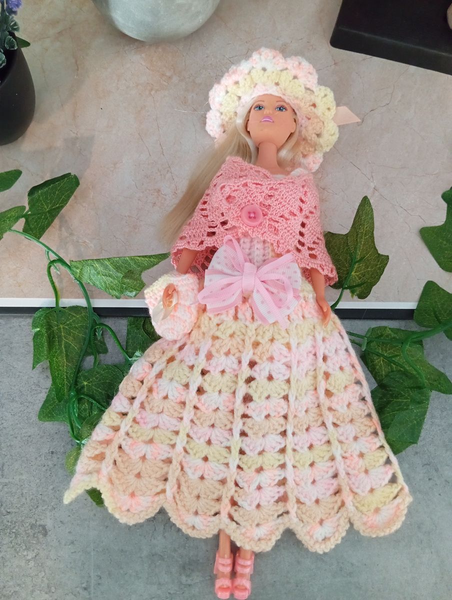 Robe longue rose/jaune/blanche pour poupée type Barbie