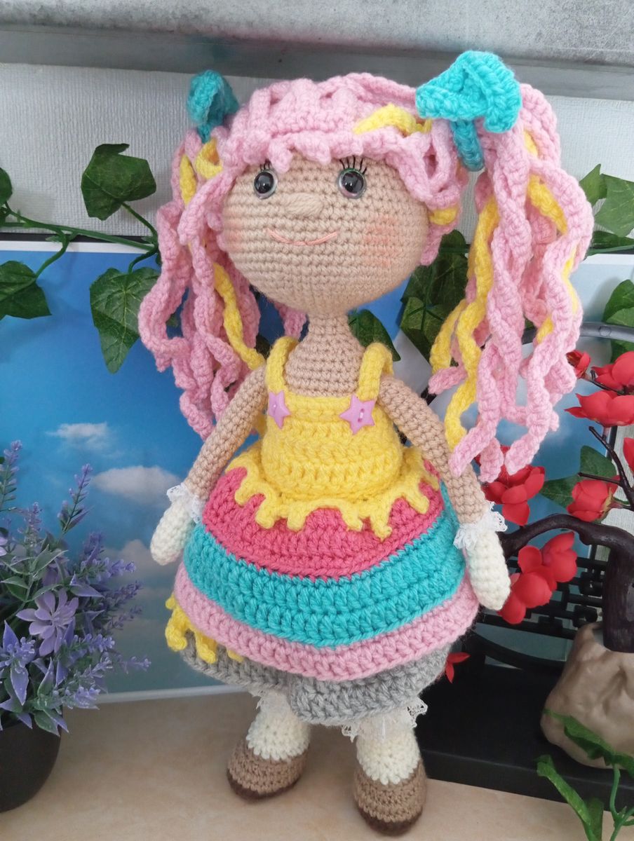 Poupée Amigurumi robe Bleue/Rose/Jaune/grise