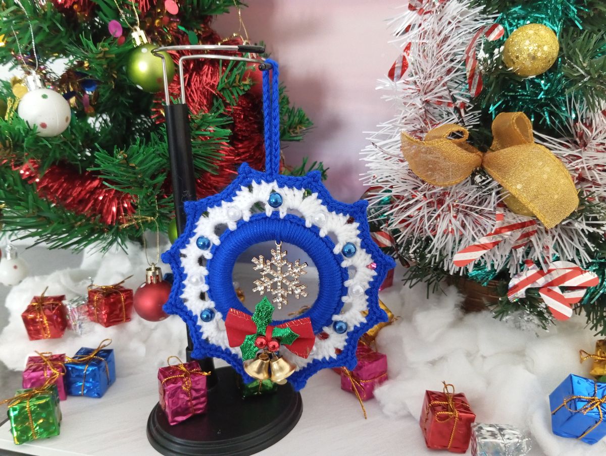 Petite couronne de Noël bleue/blanche