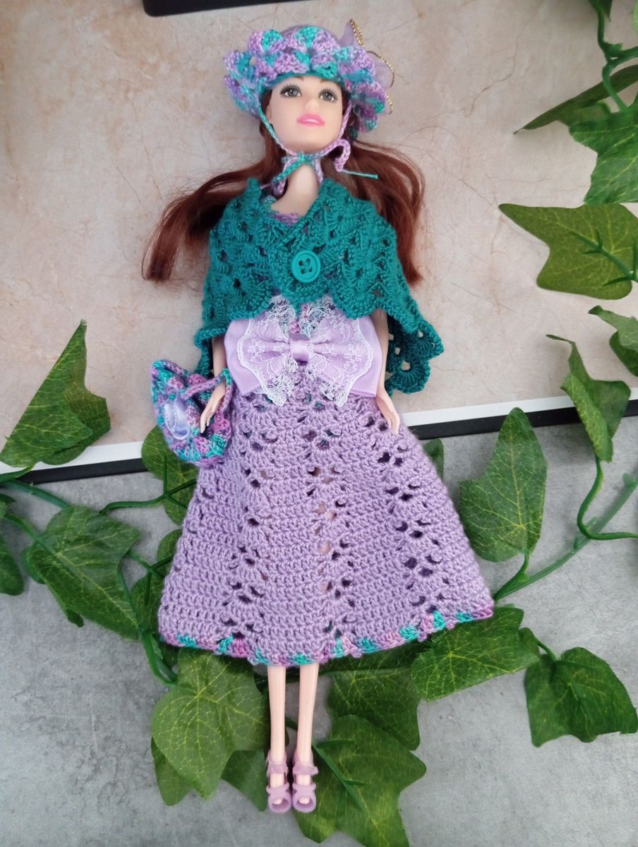 Robe mauve/verte pour poupée type Barbie